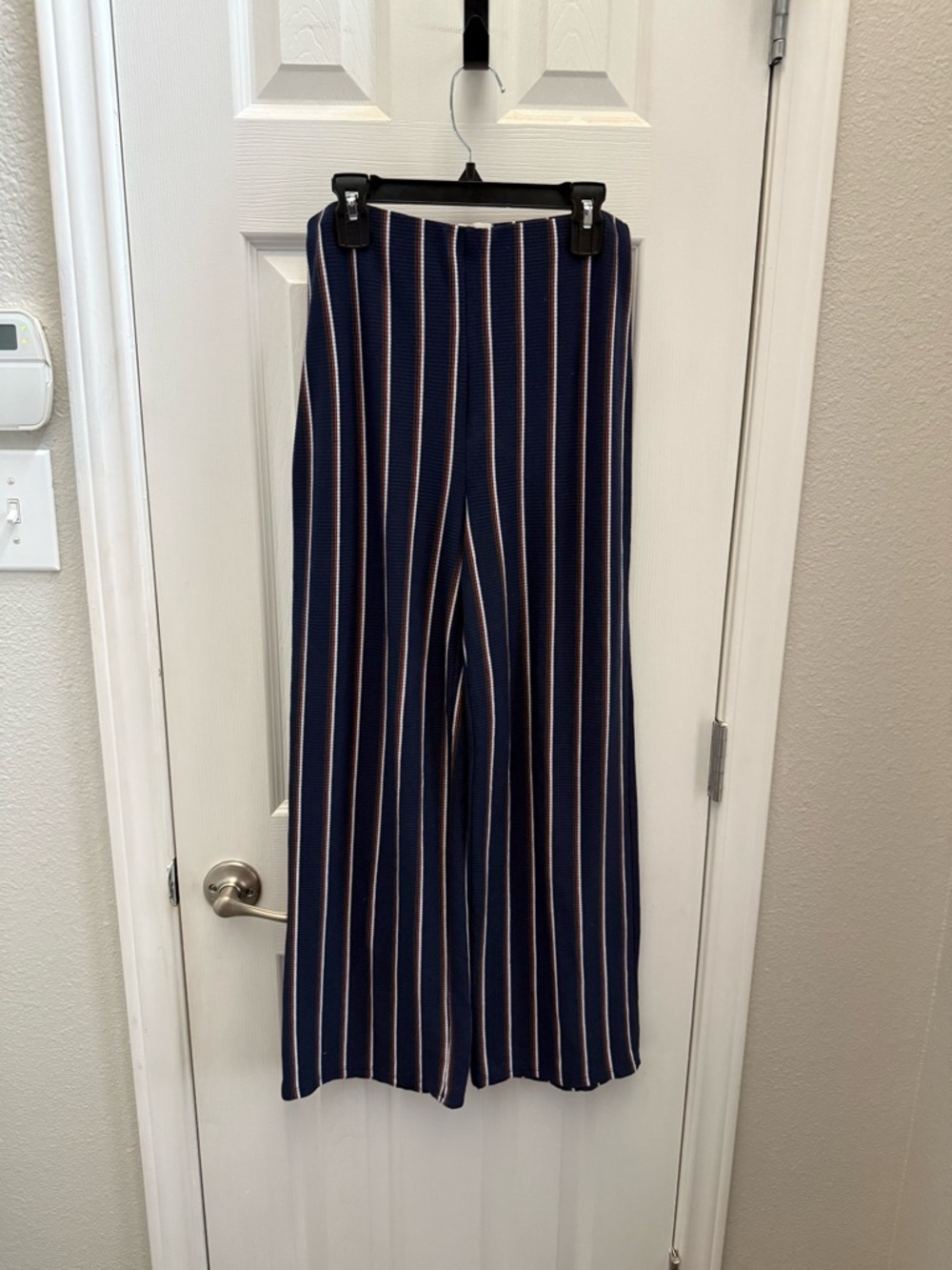 Dee Elly | Navy Vertical Stripe Wide-Leg Pants‎